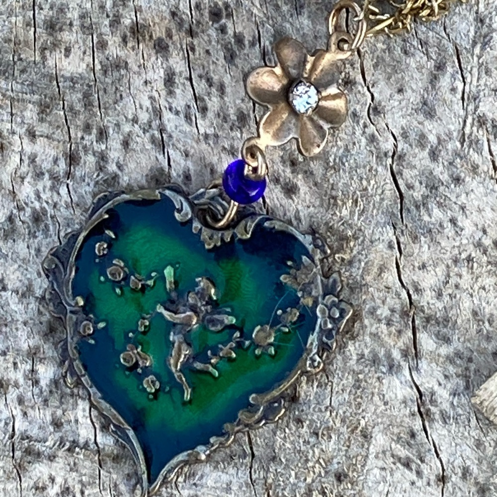 Glass Works Studio vintage necklace.